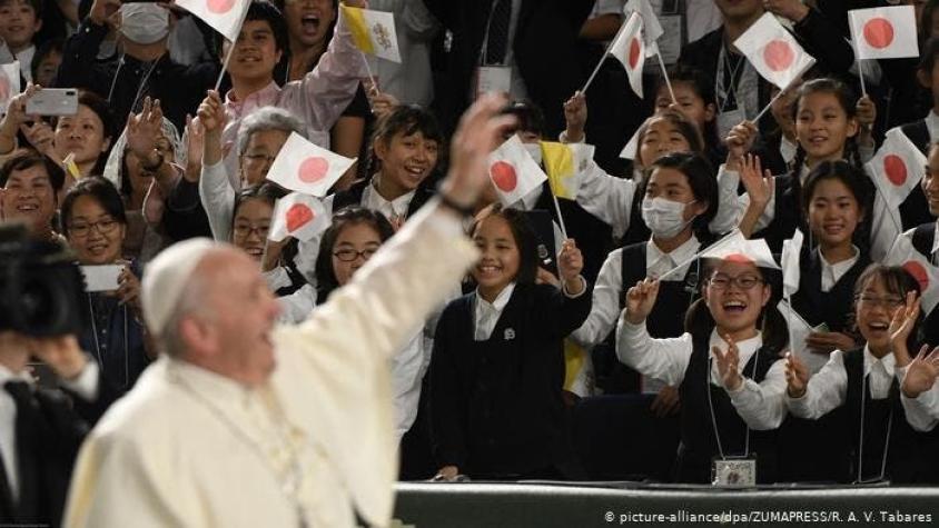 Papa Francisco termina gira por Japón con fuerte condena a las armas nucleares