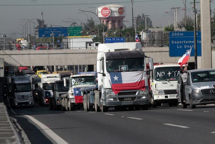 Camioneros advierten "paralización inminente" ante una "pérdida del control del país"