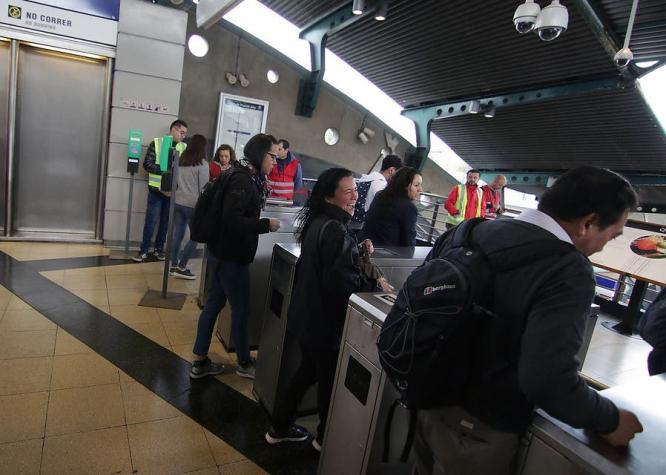 Metro de Santiago anuncia la reapertura de estaciones Las Torres y República para el lunes
