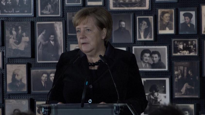 [VIDEO] La histórica visita de Merkel a Auschwitz: "Me siento profundamente avergonzada"