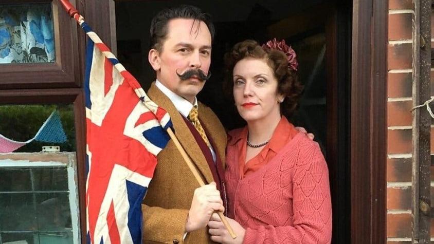 Dean Turner y Lynda Easton, la pareja "retro" británica que se rehúsa a vivir en el presente