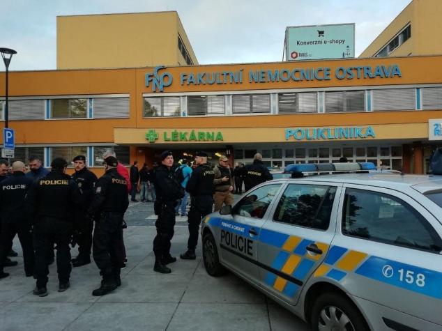 Seis fallecidos tras tiroteo en un hospital público de República Checa
