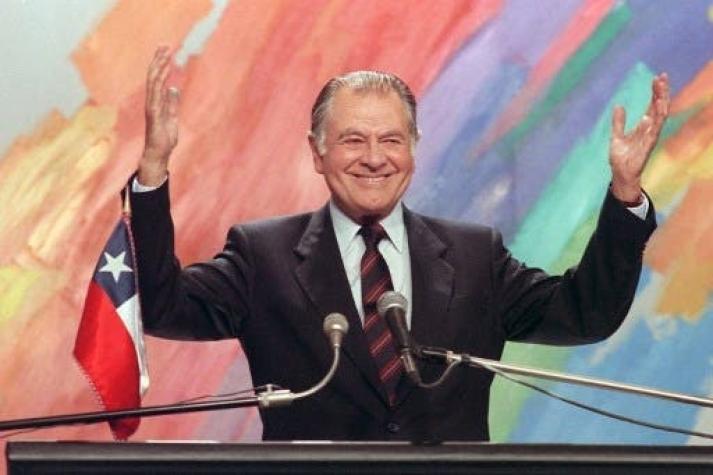 “Seré el Presidente de todos los chilenos”: Así se vivió el triunfo de Patricio Aylwin hace 30 años