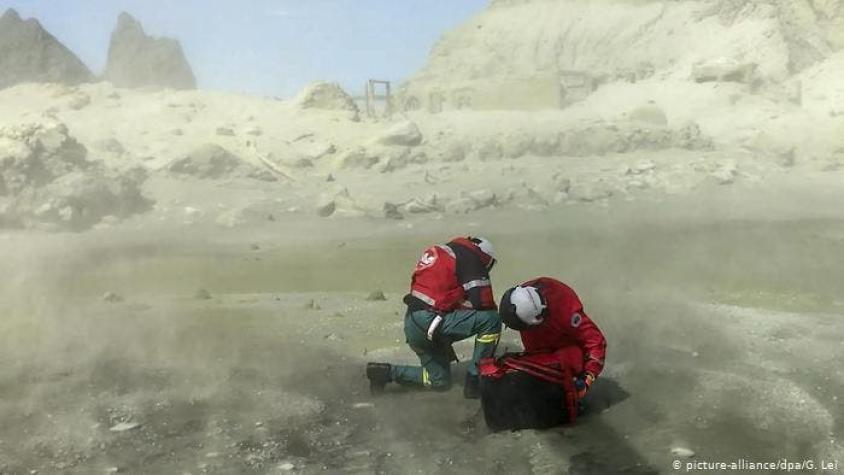 Recuperan seis cuerpos de víctimas de erupción volcánica en Nueva Zelanda