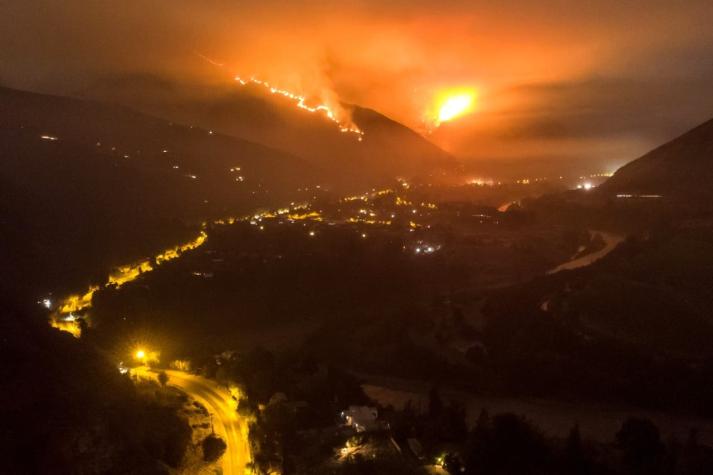 Declaran Alerta Roja para la comuna de San José de Maipo por incendio forestal