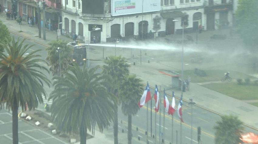 [VIDEO] Carabineros tuvo que replegarse tras incidentes en Concepción