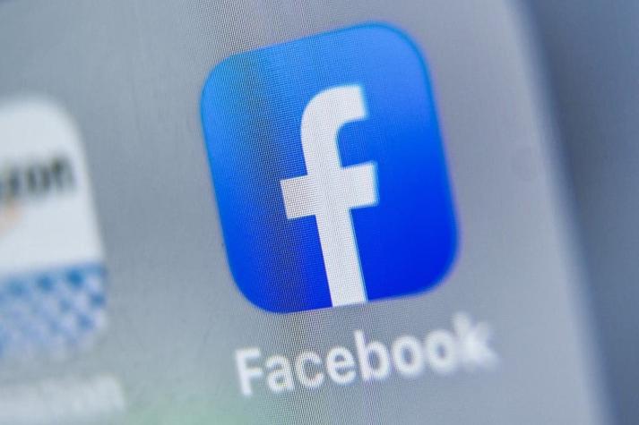 Facebook admite que rastrea ubicación de todos sus usuarios en cada momento