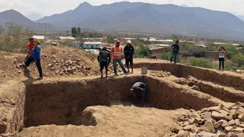 Perú: descubren cementerio de la élite Mochica y templo Wari