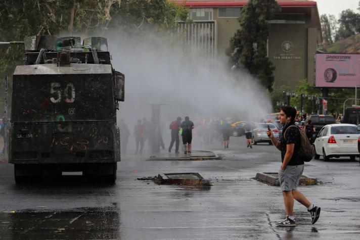 ONU expresa "preocupación" por caso de joven atropellado por carro policial en Plaza Baquedano
