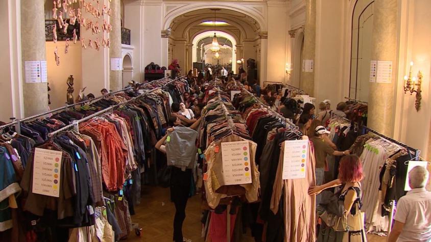 [VIDEO] Salen a la venta trajes del Teatro Municipal de Santiago