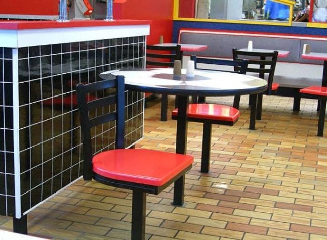 Máquina de bebidas causó muerte de dos empleados en un McDonald's en Perú