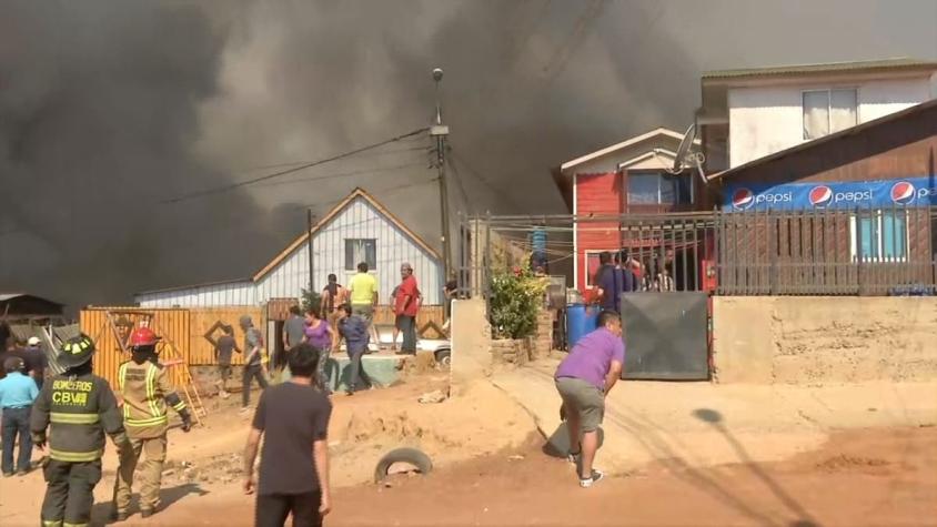 Intendente de Valparaíso presume “intencionalidad” en incendio en el cerro Rocuant