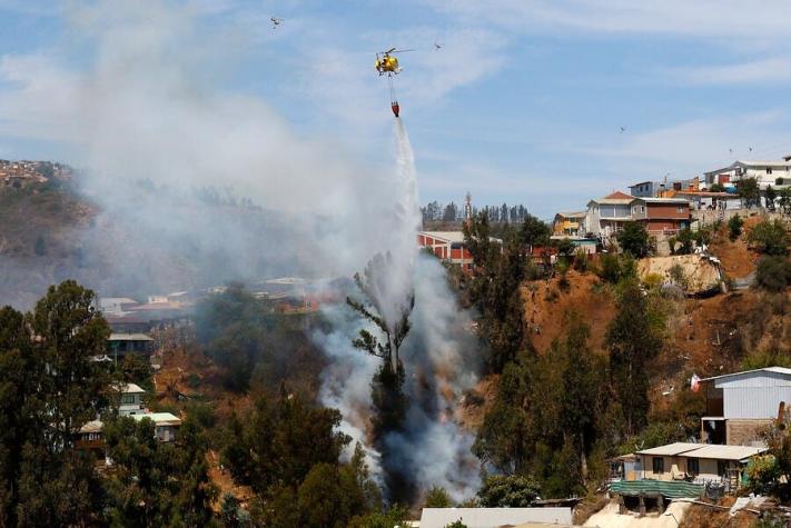 [MINUTO A MINUTO] Valparaíso: Viviendas afectadas por incendios aumentan a 245