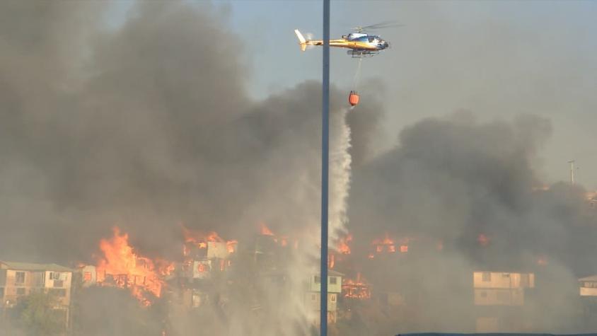 [VIDEO] Tragedia golpea nuevamente a Valparaíso: 245 viviendas afectadas por incendios