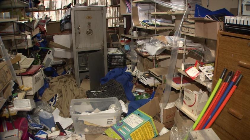 [VIDEO] Investigan autoría de los destrozos en Liceo 7 Teresa Prat