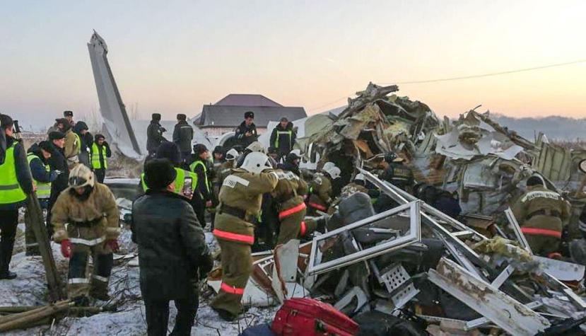 [FOTOS] Las imágenes de la tragedia aérea en Kazajistán