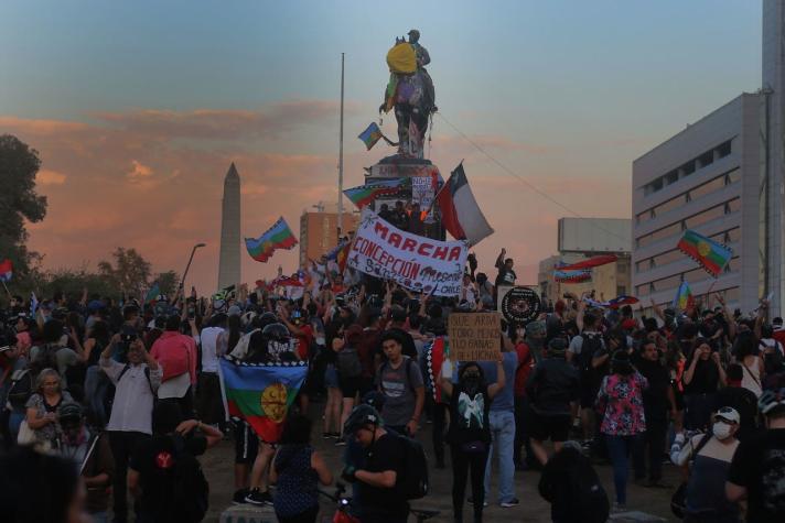 Oposición exige medidas de seguridad en Plaza Italia para fiesta convocada en Año Nuevo
