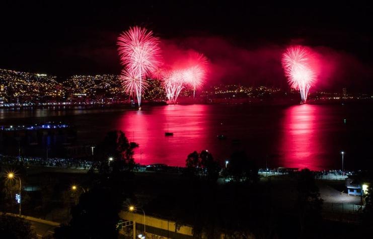 Valparaíso confirma espectáculo de fuegos artificiales pese a especulaciones tras incendio