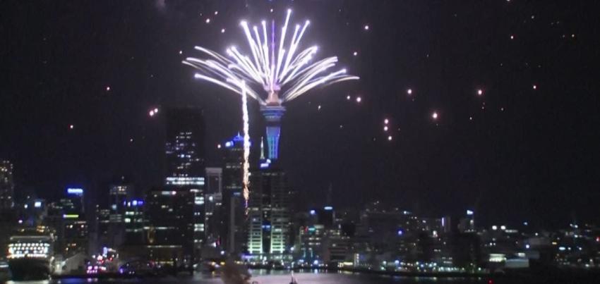 Año Nuevo: Los espectaculares fuegos artificiales con que Nueva Zelanda recibió el 2020