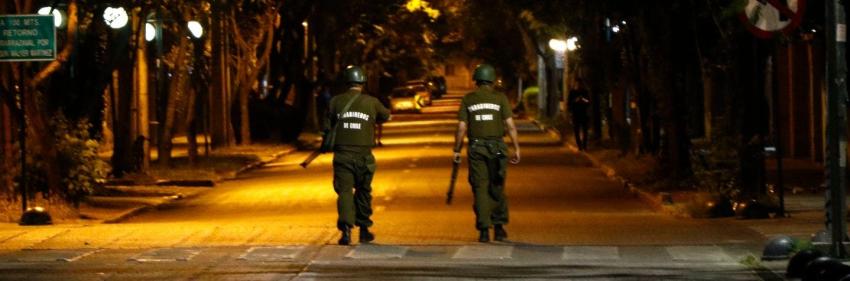 Sobreseen a 7 de los 12 carabineros acusados por torturas en Plaza Ñuñoa