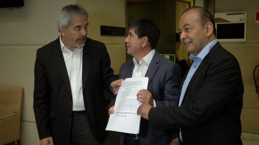 [VIDEO] Oposición hace oficial acusación constitucional contra Felipe Guevara