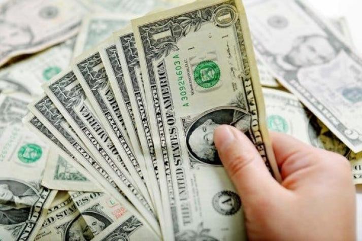 Tensión en Medio Oriente golpea al dólar en Chile que sube con fuerza