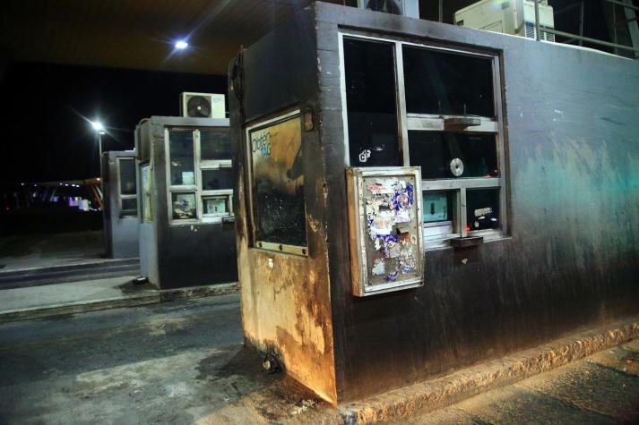 Prisión preventiva para los cuatro imputados que quemaron casetas de peaje en Puente Alto