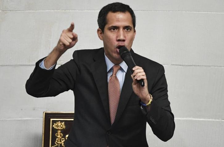 Guaidó denuncia restricción en el acceso al Parlamento de Venezuela en día que busca ser reelecto