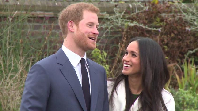 [VIDEO] Harry y Megan dejan ''altos cargos'' en familia real