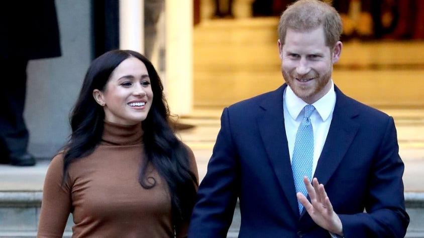 Por qué la familia real británica está "decepcionada" de la decisión de Harry y Megan de alejarse