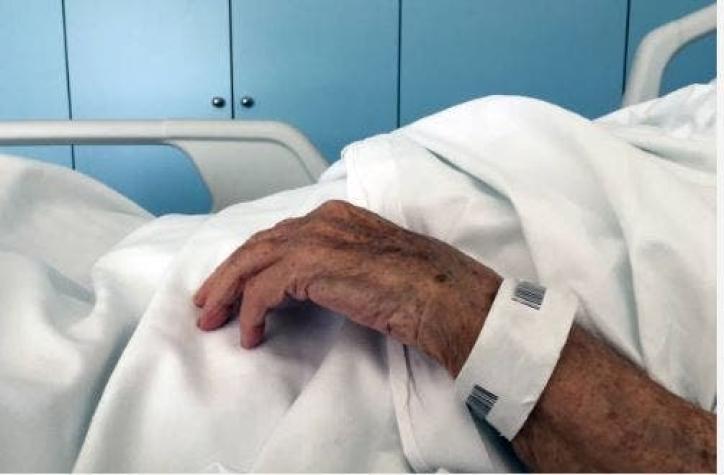 Médico es acusado de nueve asesinatos de ancianos por sedación