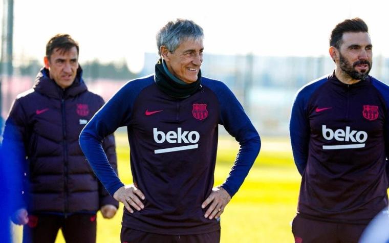 Mantener "contentos" a los jugadores: el secreto del nuevo DT de Arturo Vidal en Barcelona