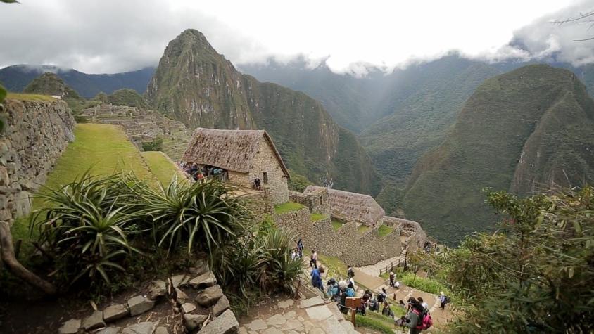 [VIDEO] Turista chileno detenido en Perú por daños a Machu Picchu