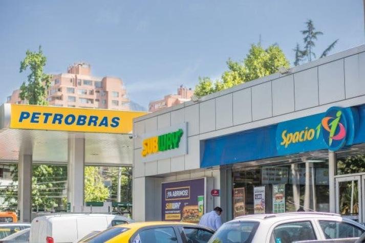 Concesionario de Petrobras Chile firma alianza con Subway para abrir puntos de venta