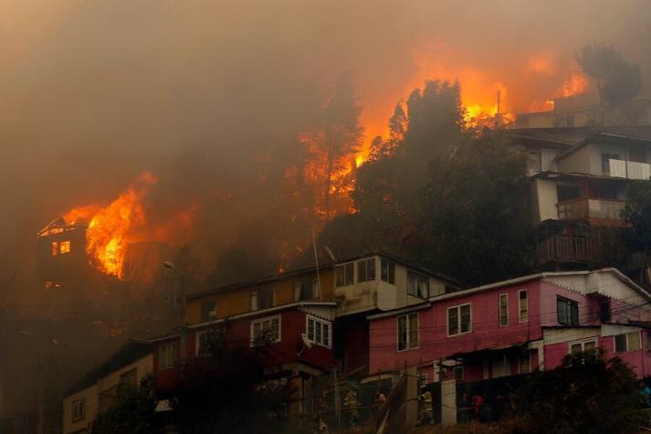 Gobierno declara zona de catástrofe en Valparaíso tras incendio de diciembre