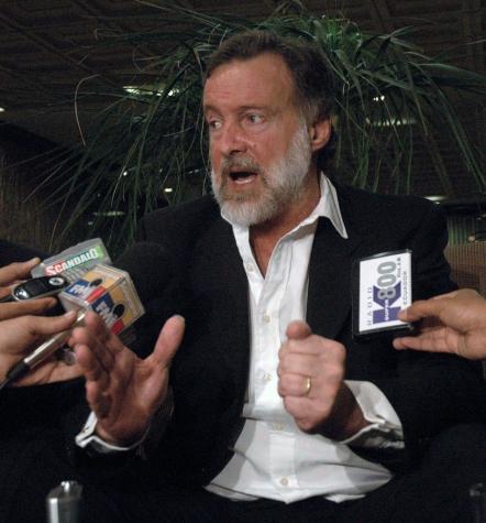 Bielsa enojado: la pelea del nuevo embajador argentino con periodista que destapó caso "Cuadernos"