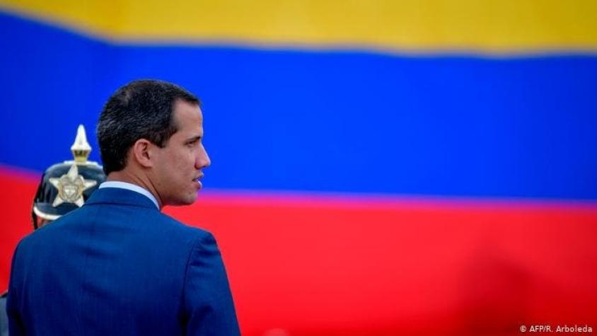 Estados Unidos anuncia más apoyo a Guaidó para sacar del poder a Maduro