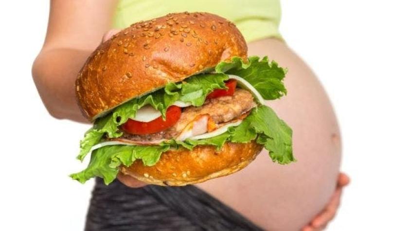4 mitos y verdades sobre lo que pueden comer las embarazadas