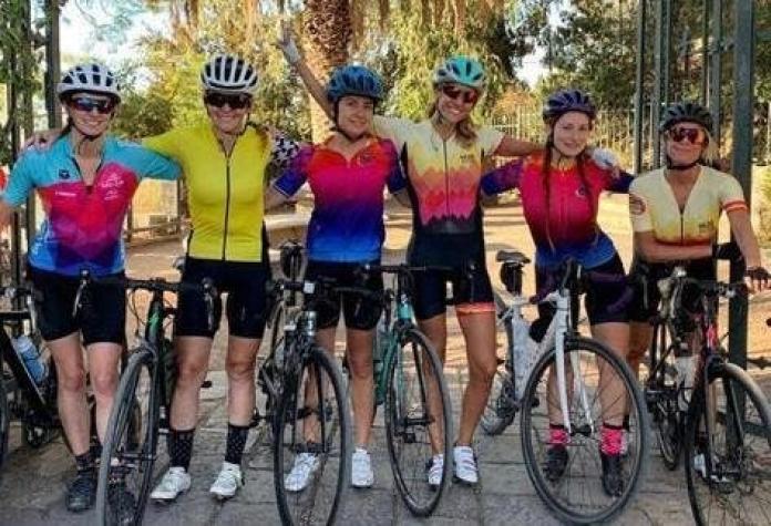 "Viejas Cleteras": La comunidad de mujeres ciclistas que invita a un nuevo desafío en ruta