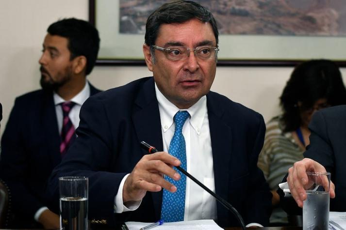 Comisión declara admisible acusación constitucional contra intendente Felipe Guevara