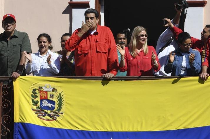 "¡Quién coño te eligió!": chavistas marchan en primer aniversario de la proclamación de Guaidó