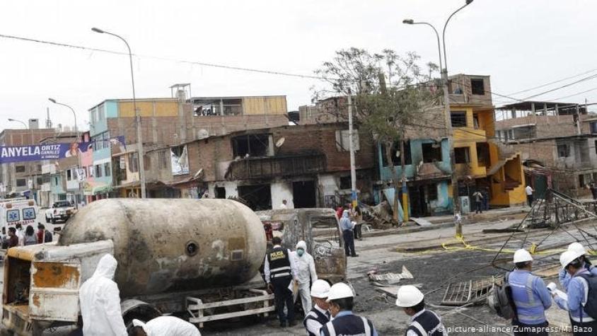 Cinco fallecidos al explotar cisterna de gas en Perú