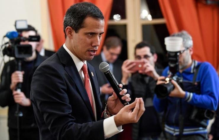 Guaidó llega a España y desata una tormenta política entre el oficialismo y la oposición