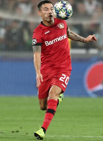Representante de Charles Aránguiz: "No saldrá ahora de Bayer Leverkusen"