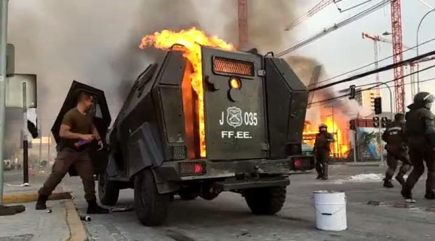 [VIDEO] Varios incidentes en Santiago en medio de protestas por muerte de hincha de Colo-Colo