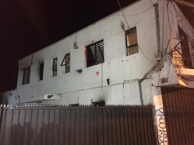 Incendio consume edificio de Gobernación de Chacabuco en la comuna de Colina