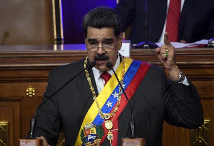 Gobierno de Maduro denuncia "ataque terrorista" por incendio en estatales de telecomunicación