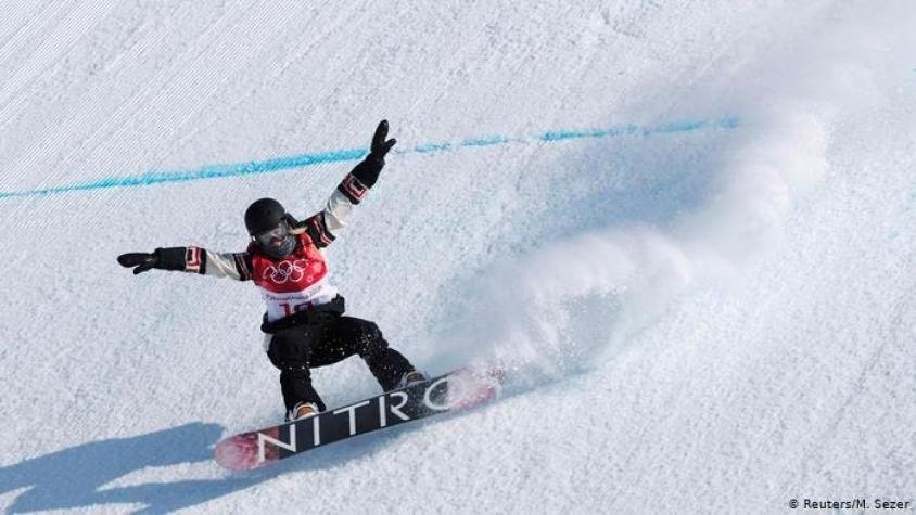 Avalancha atrapa a 500 turistas en una estación de esquí canadiense