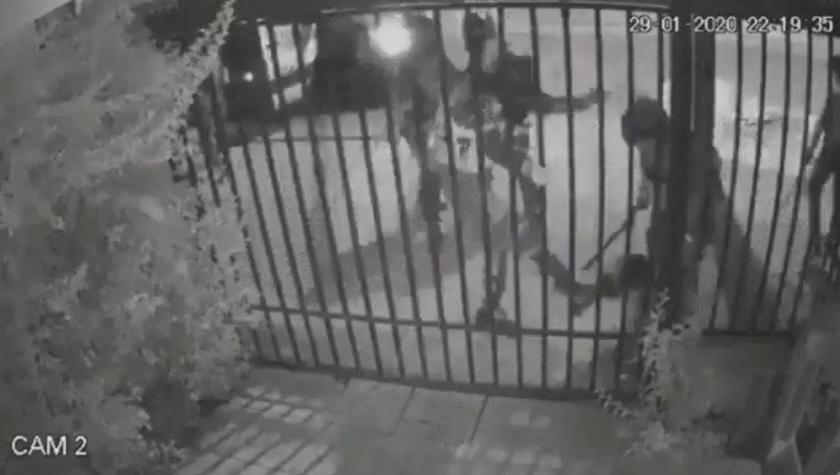 [VIDEO] Fiscalía recibe video clave sobre la golpiza de carabineros a un joven en Puente Alto