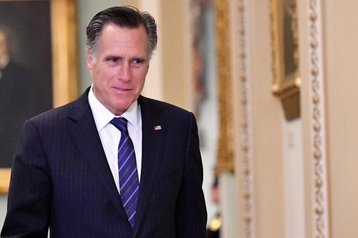 Senador republicano Mitt Romney dice que votará para condenar a Trump